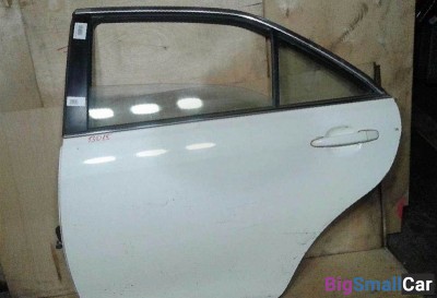 Дверь тойота Камри 40 Задняя левая